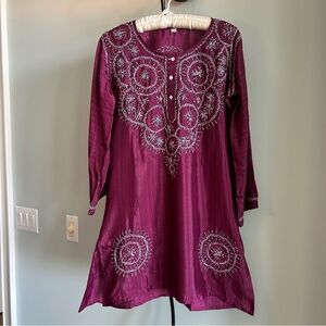 NWOT ETHNIC KAFTAN DRESS
SILK WITH EMBROIDERY DETAIL